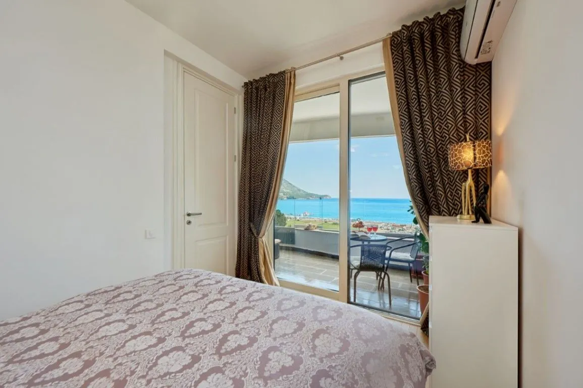 Sale, one bedroom apartment, 73m², Bečići, Budva