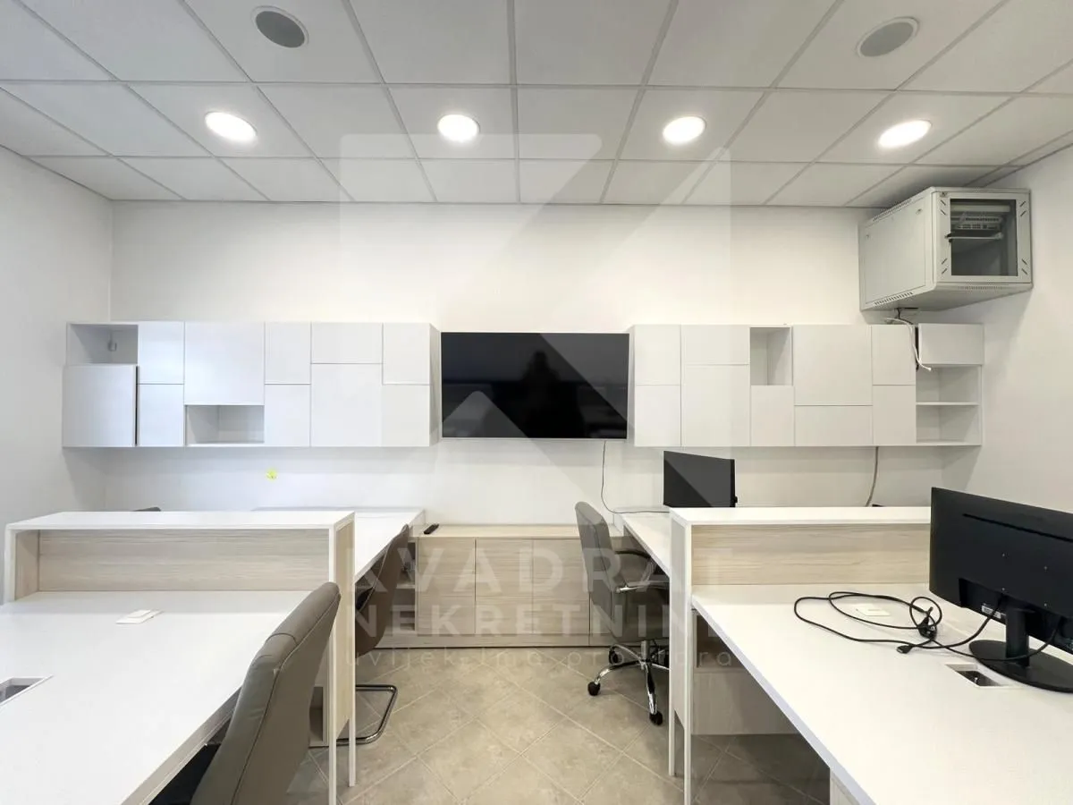 Rent, office space, 98m², Stari Aerodrom, Podgorica