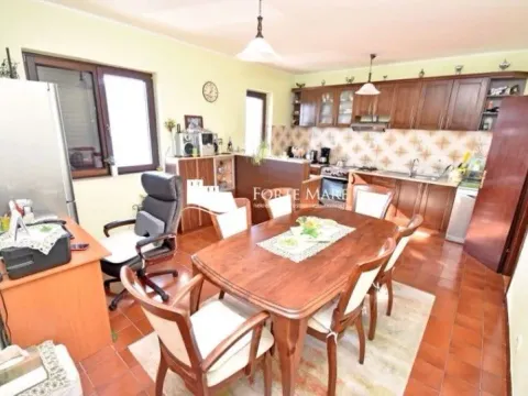 Prodaja, dvosoban stan, 103m², Herceg Novi, Crna Gora - image 6