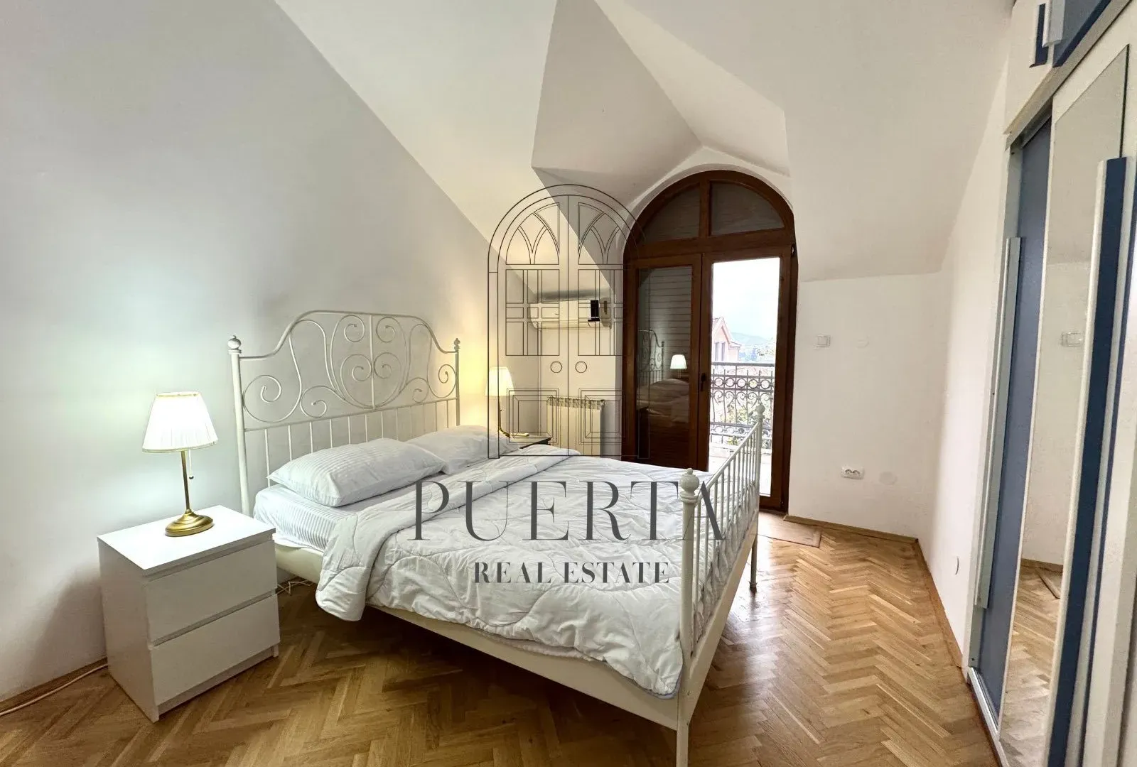 Rent, house, 300m², Gorica C, Podgorica