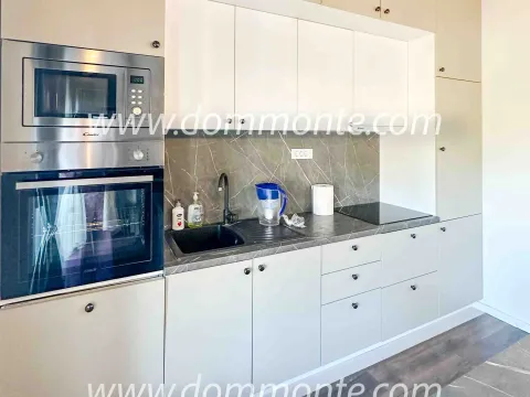 Rent, three bedroom apartment, 100m², Mažina, Tivat - image 11
