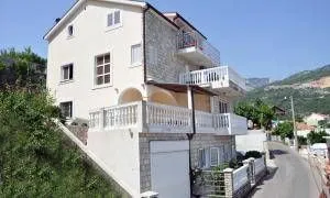 Sale, house, 400m², Herceg Novi, Crna Gora