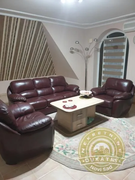 Prodaja, kuća, 420m², Kać, Novi Sad Sve Podlokacije