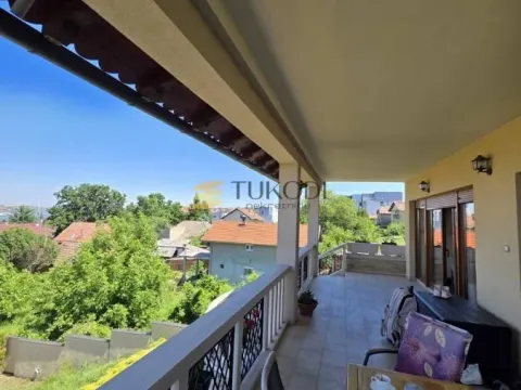 Sale, house, 400m², Sremska Kamenica, Petrovaradin - image 11