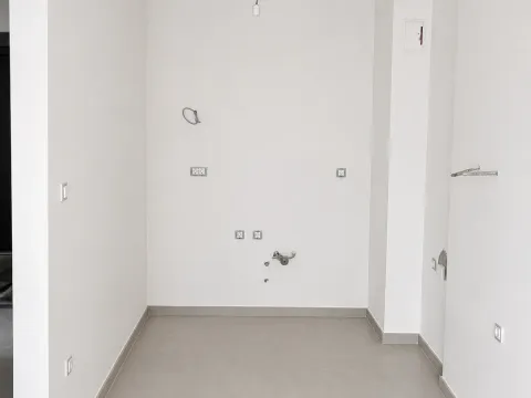 Prodaja, jednosoban stan, 42m², Stari Aerodrom, Podgorica - image 7