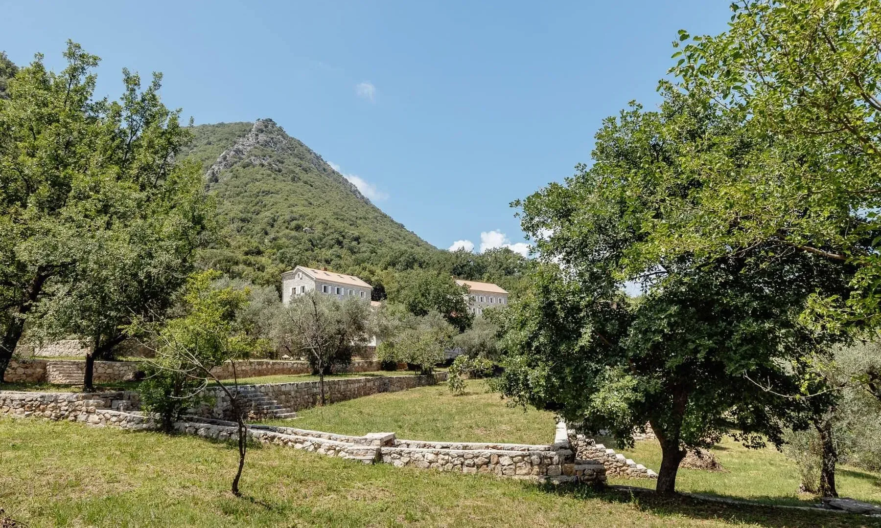 Sale, house, 800m², Prčanj, Kotor