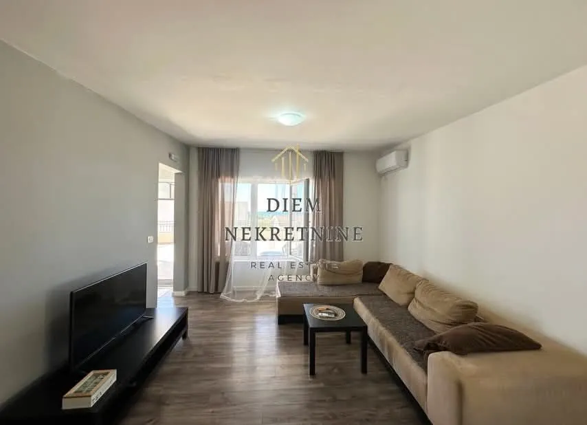 Rent, one bedroom apartment, 50m², Centar, Bar