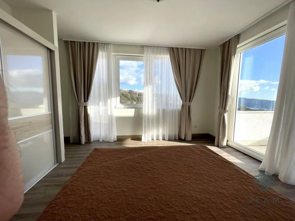 Prodaja, dvosoban stan, 217m², Topla, Herceg Novi