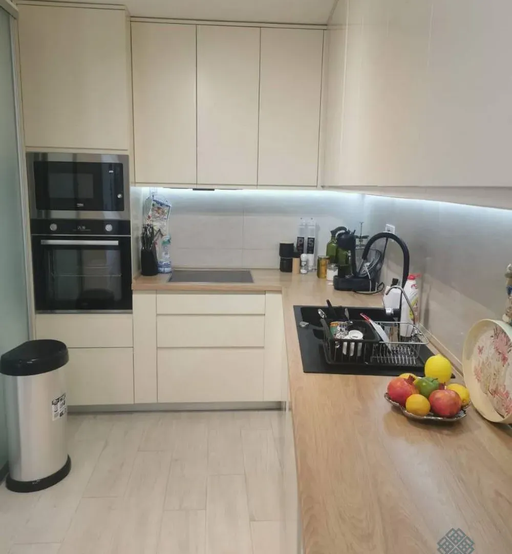 Prodaja, jednosoban stan, 61m², Dobrota, Kotor