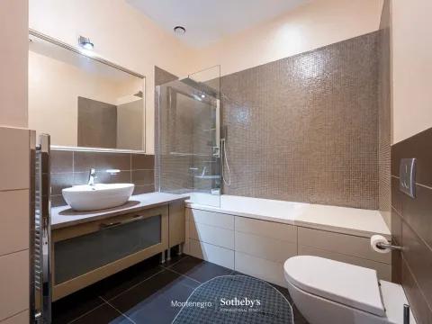 Prodaja, dvosoban stan, 106m², Kod Capital Plaze, Podgorica - image 10