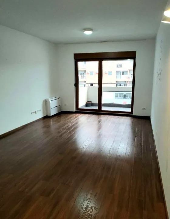Izdavanje, dvosoban stan, 70m², Master Kvart, Podgorica