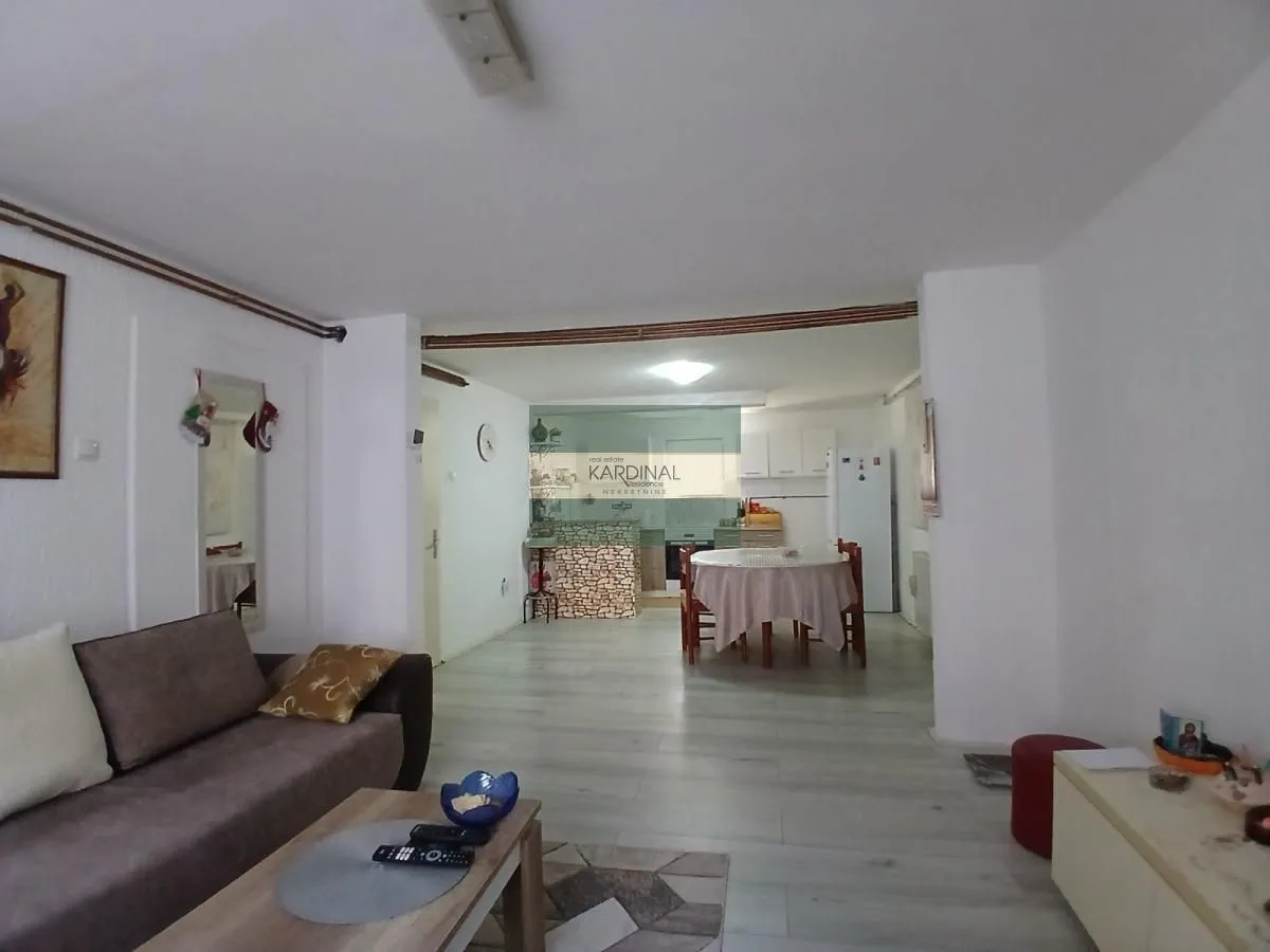 Prodaja, kuća, 226m², Tavrića obori, Jagodina