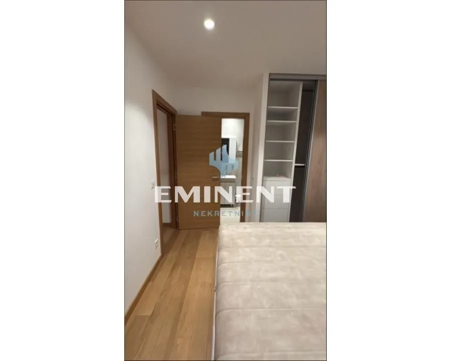 Rent, three bedroom apartment, 65m², Stari Grad, Beograd