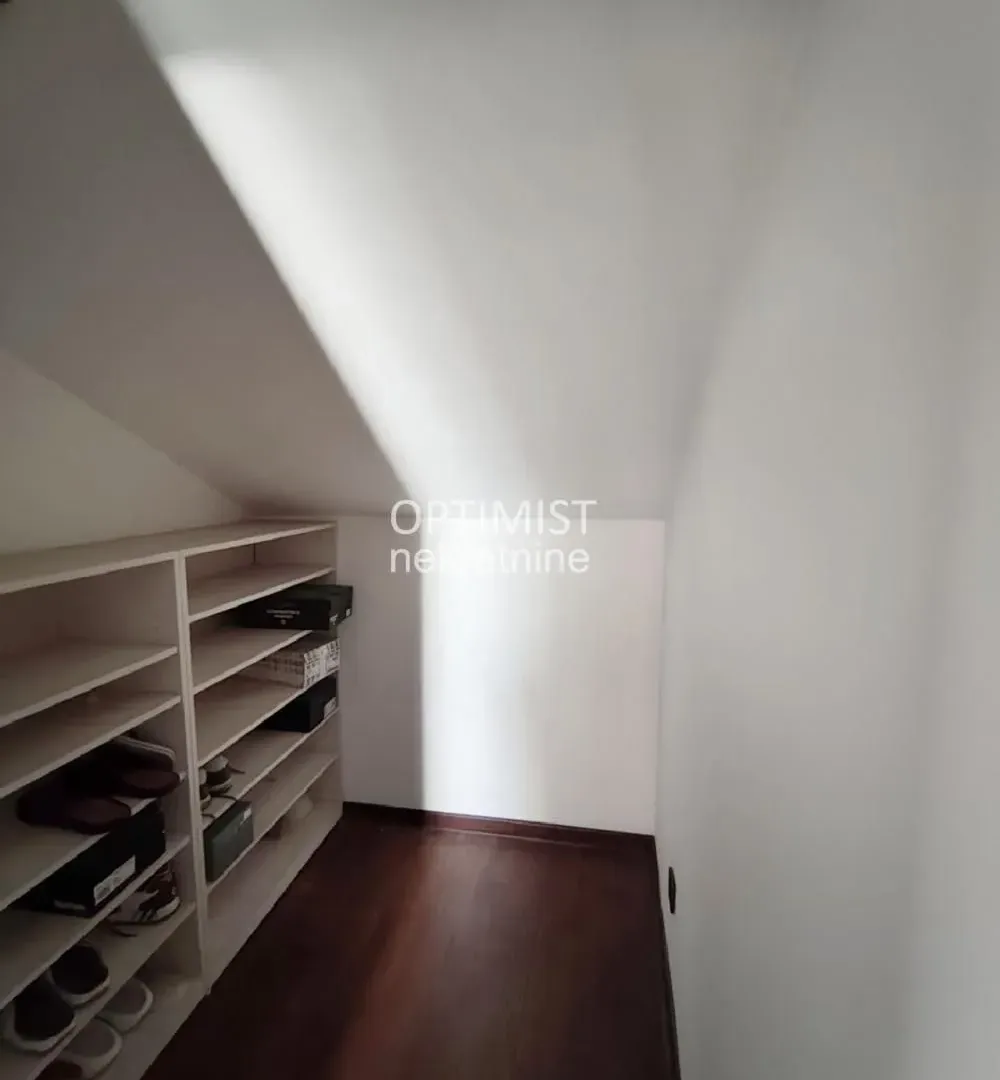Sale, four bedroom apartment, 115m², Voždovac Sve Podlokacije, Beograd