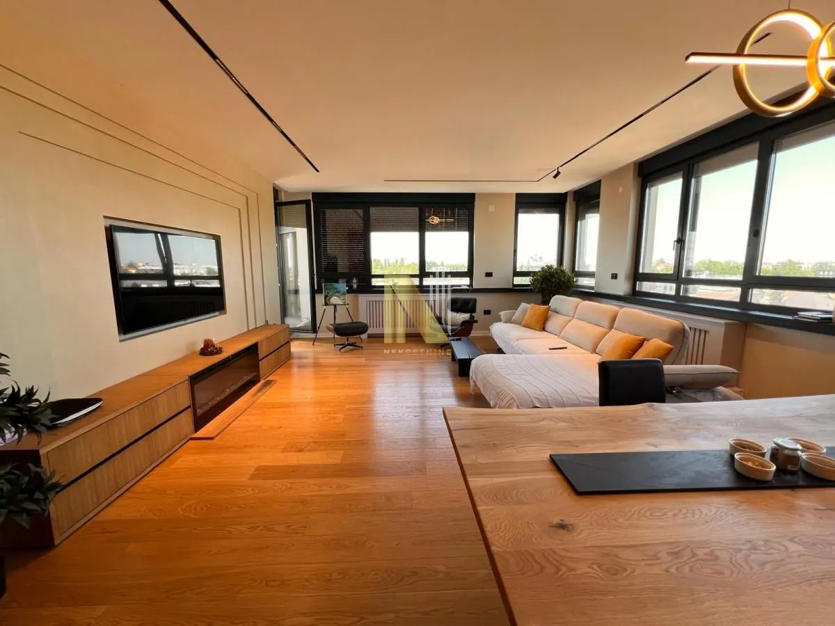 Sale, four bedroom apartment, 135m², Bulevar patrijarha Pavla, Novi Sad Sve Podlokacije