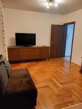 Izdavanje, trosoban stan, 98m², Ljubović, Podgorica - image 7