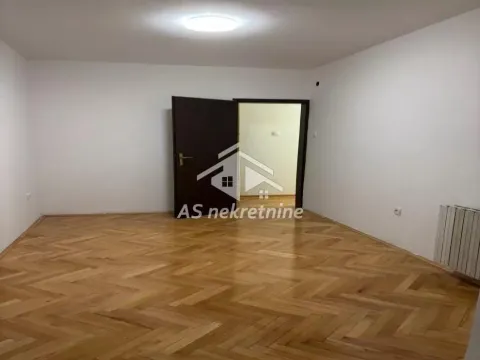 Izdavanje, trosoban stan, 92m², Zemun Save Kovačevića, Zemun Sve Podlokacije - image 12