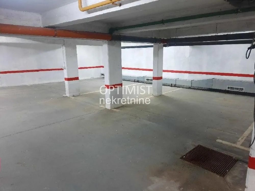 Sale, parking/garage, 170m², Kumodraž 1, Kumodraž Sve Podlokacije