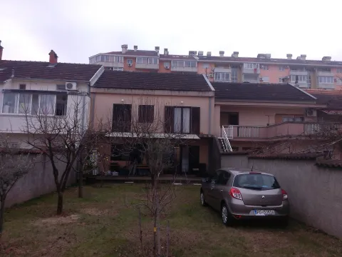 Prodaja, kuća, 135m², Stari Aerodrom, Podgorica - image 2