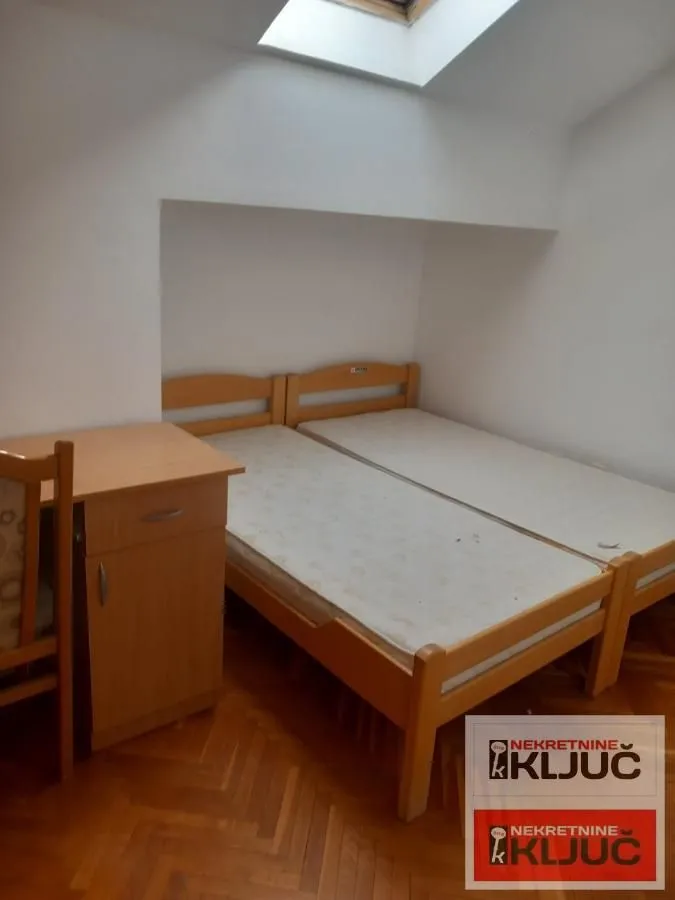 Prodaja, trosoban stan, 45m², Bulevar Oslobodjenja, Novi Sad Sve Podlokacije