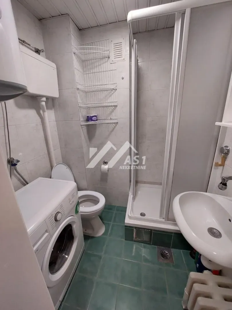 Rent, one bedroom apartment, 33m², Grbavica, Novi Sad Sve Podlokacije
