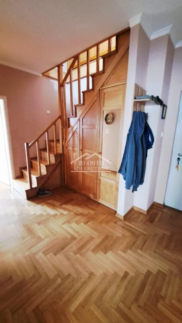 Prodaja, četvorosoban stan, 89m², Čukarica, Beograd
