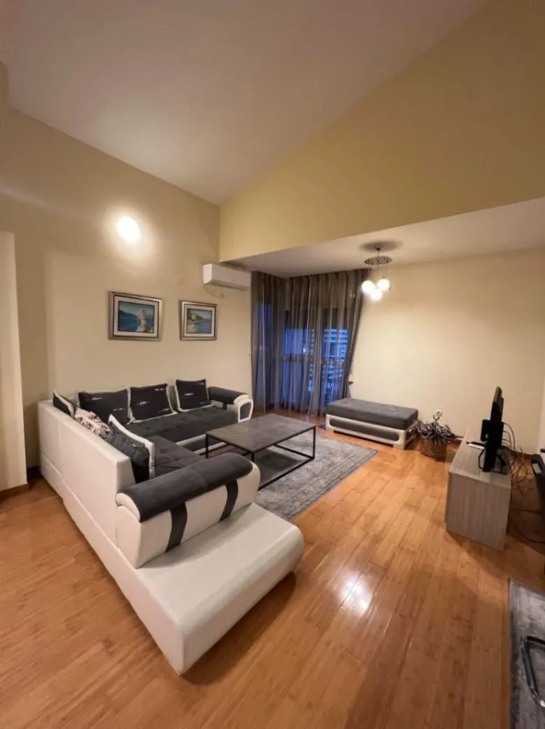 Prodaja, dvosoban stan, 91m², Centar, Bar