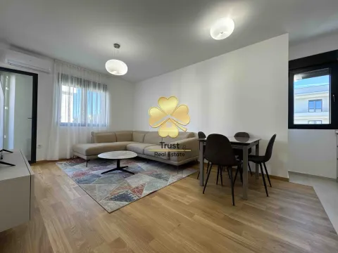 Izdavanje, dvosoban stan, 60m², City Kvart, Podgorica - image 4