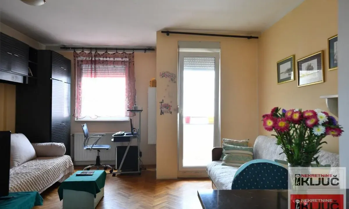 Izdavanje, garsonjera, 25m², Grbavica, Novi Sad Sve Podlokacije
