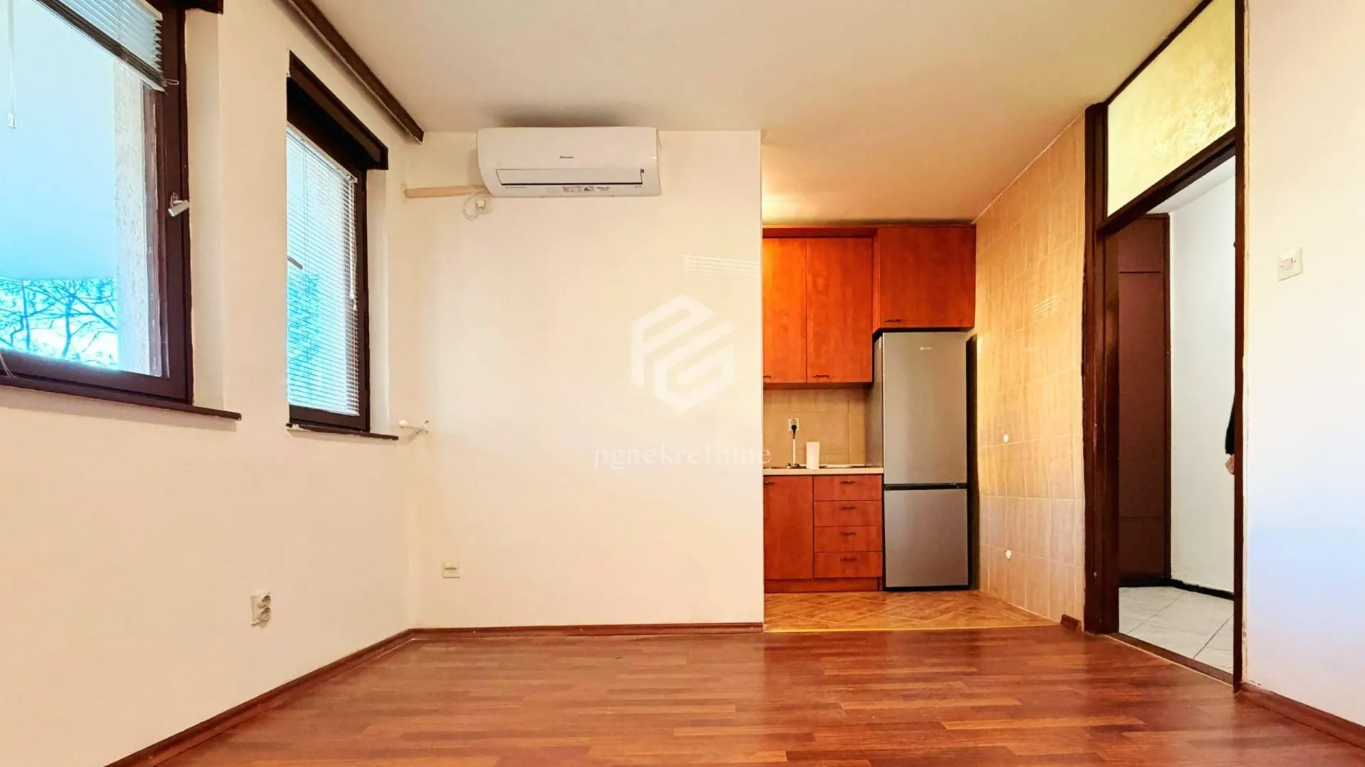 Rent, office space, 25m², Preko Morače, Podgorica