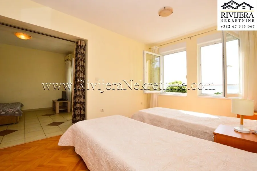 Prodaja, kuća, 260m², Đenovići, Herceg Novi