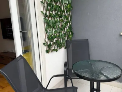 Izdavanje, jednosoban stan, 42m², Tuški Put, Podgorica - image 11