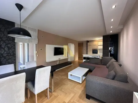 Rent, three bedroom apartment, 98m², Bulevar Oslobodjenja, Novi Sad Sve Podlokacije - image 1