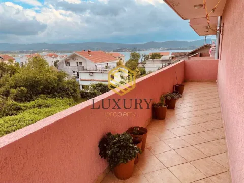 Rent, one bedroom apartment, 84m², Centar, Tivat - image 4