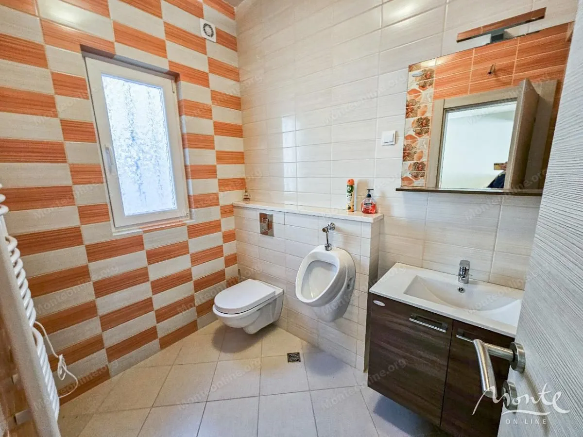 Prodaja, dvosoban stan, 135m², Kumbor, Herceg Novi