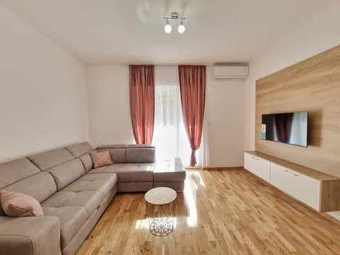 Stan in Bečići