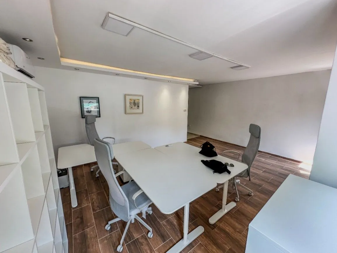 Rent, office space, 80m², Blok 5, Podgorica