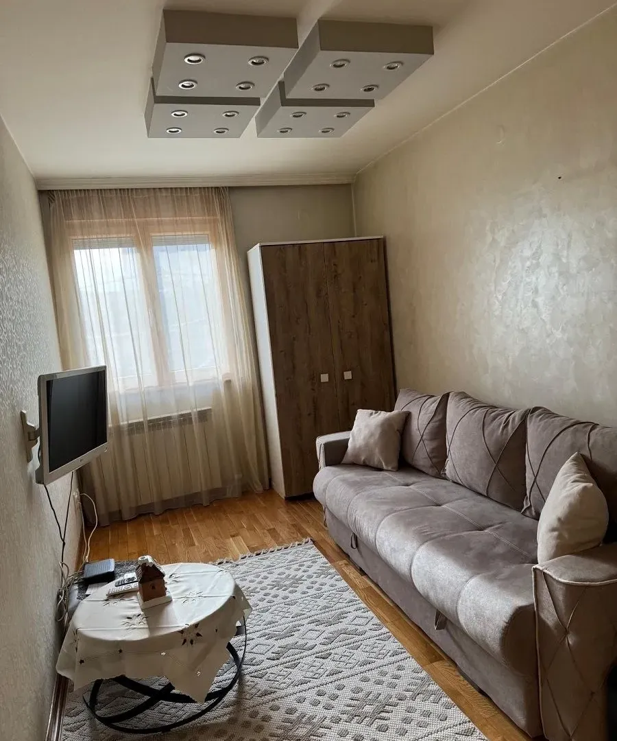 Izdavanje, dvosoban stan, 42m², Zvezdara, Zvezdara Sve Podlokacije