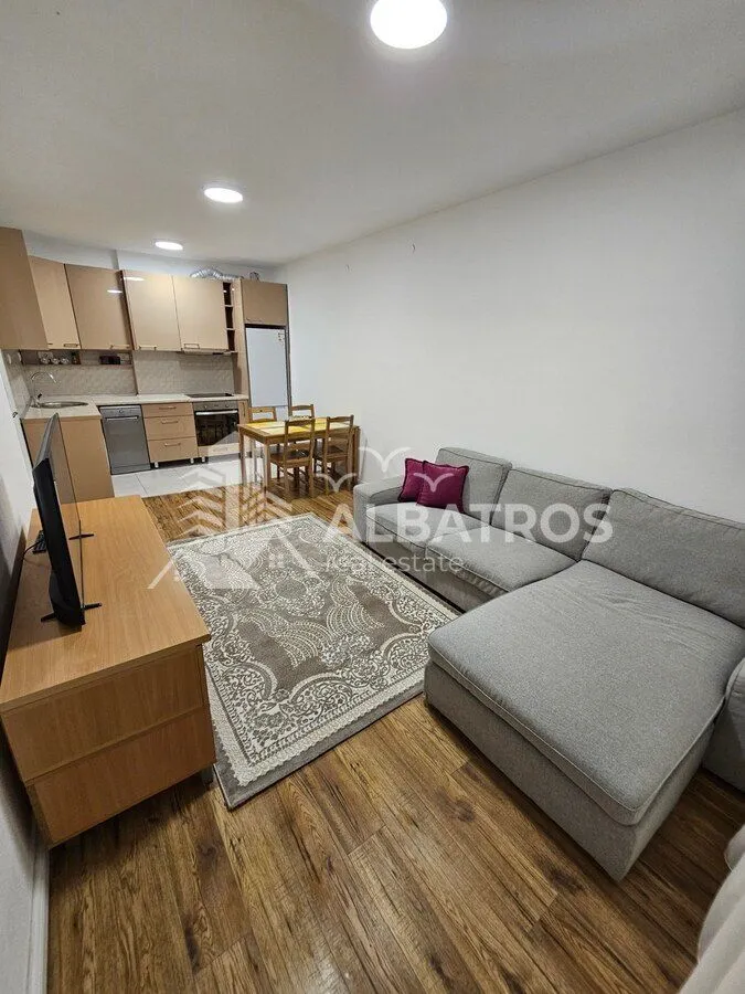 Rent, two bedroom apartment, 622m², Centar, Bar