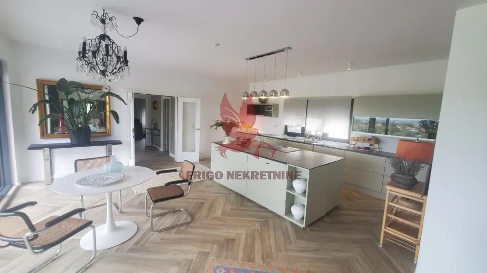 Sale, house, 234m², Granice, Mladenovac