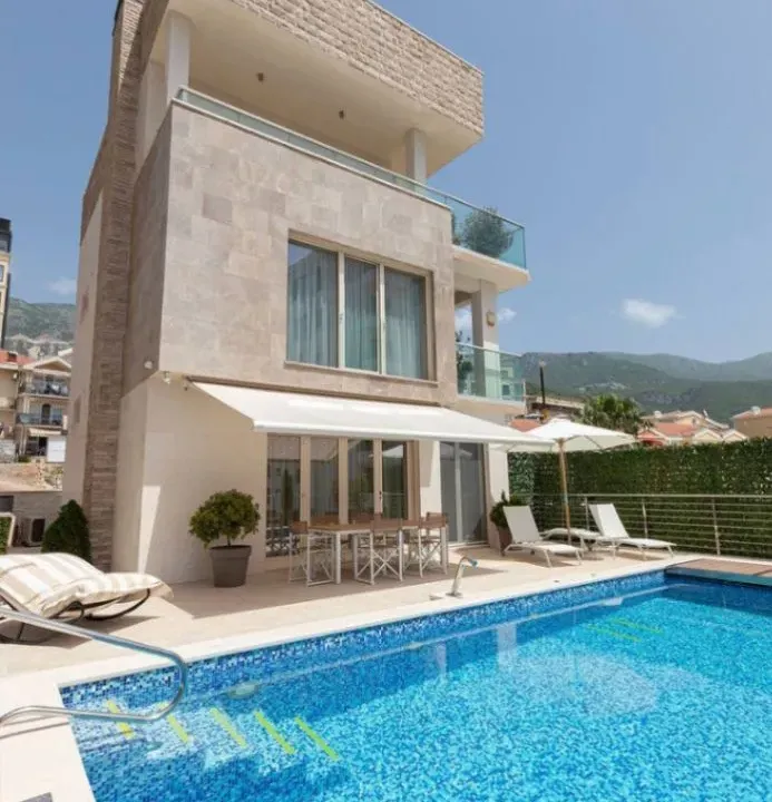 Sale, house, 400m², Bečići, Budva