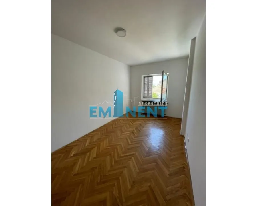 Sale, house, 600m², Voždovačka Crkva, Voždovac Sve Podlokacije