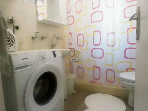 Rent, two bedroom apartment, 104m², Tološi, Podgorica - image 7