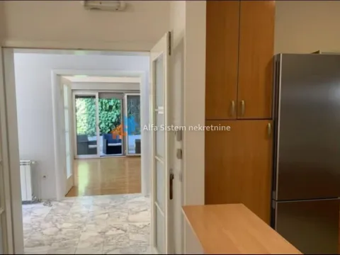 Izdavanje, kuća, 220m², Savski Venac, Beograd - image 15