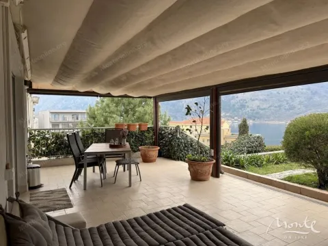 Sale, two bedroom apartment, 74m², Dobrota, Kotor - image 17