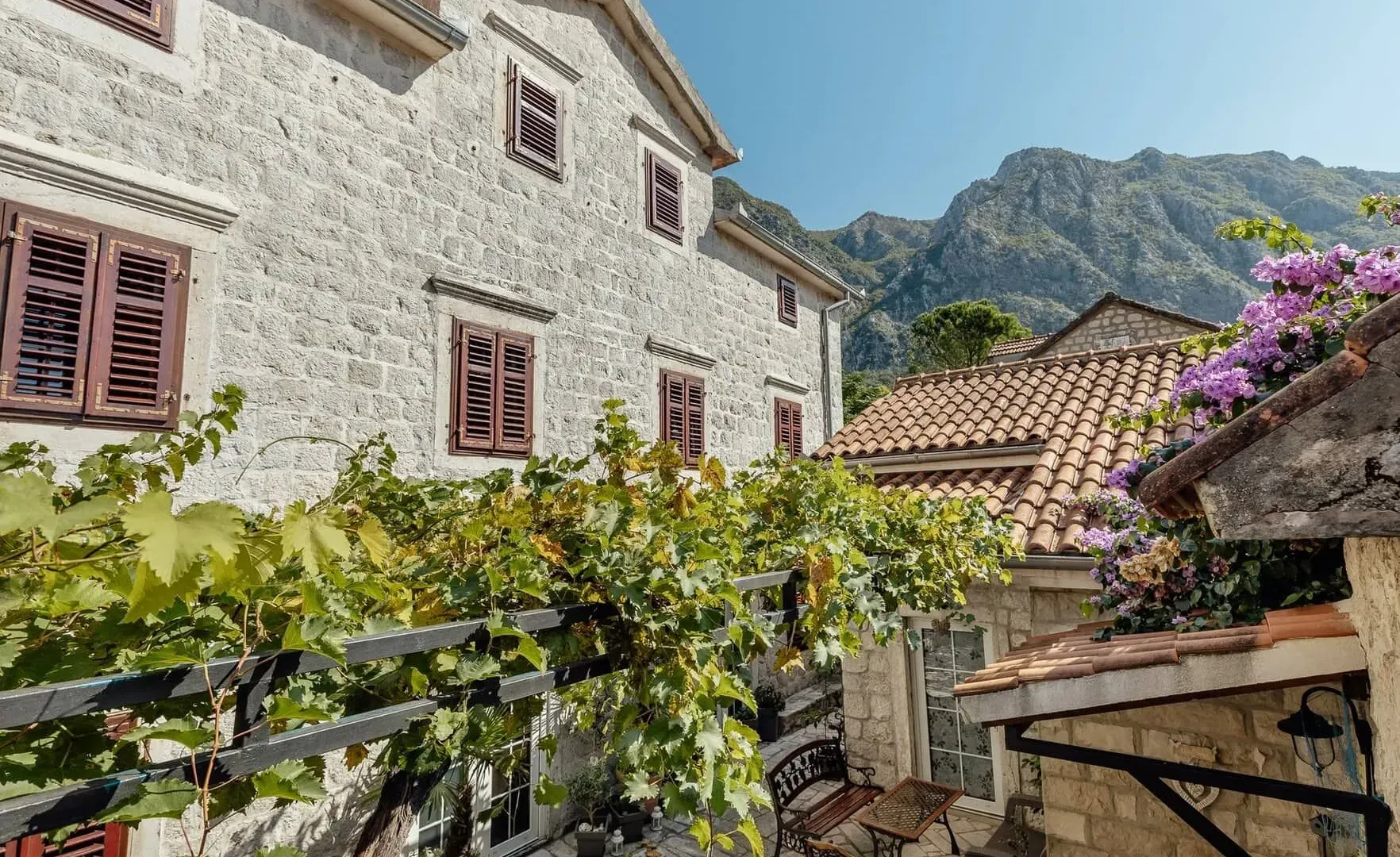Sale, house, 240m², Risan, Kotor