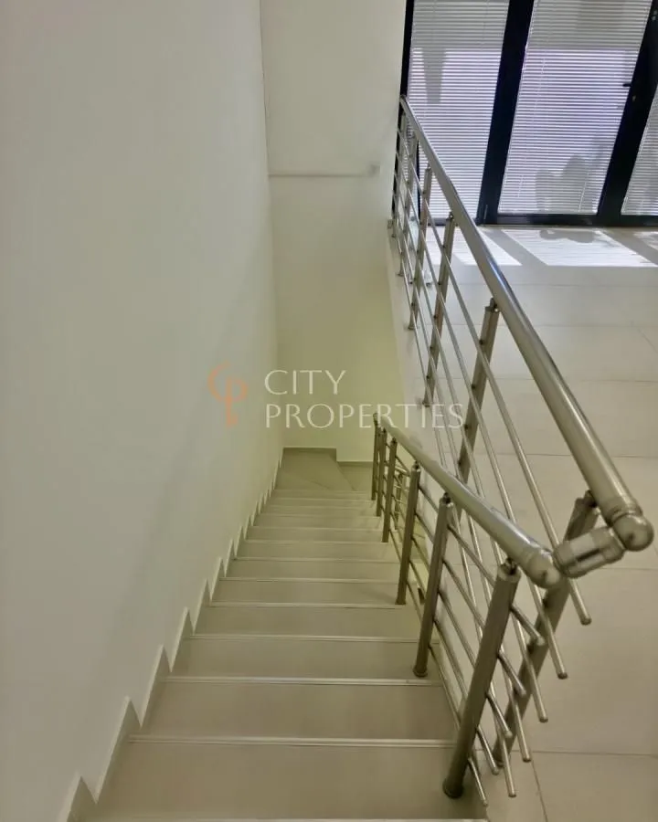 Rent, office space, 115m², Blok 9, Podgorica