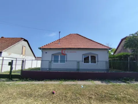 Prodaja, kuća, 130m², Mali Bajmok, Subotica - image 1