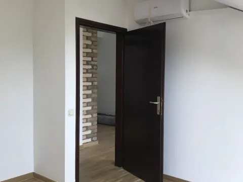 Izdavanje, trosoban stan, 90m², Šumice, Beograd - image 2