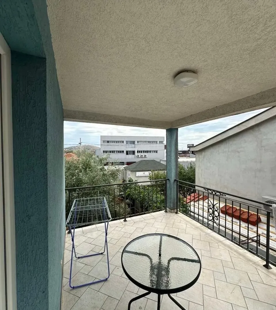 Izdavanje, trosoban stan, 141m², Donja Gorica, Podgorica